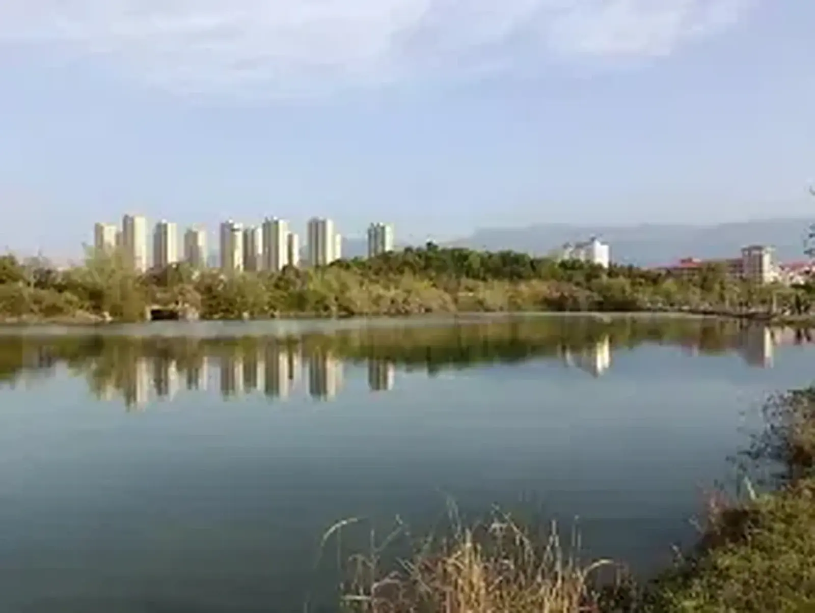 悦兮湖大酒店(九江市体育中心八里湖新区店)走廊